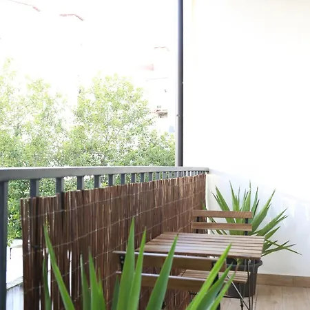 63 Lettér Sanches Apartments