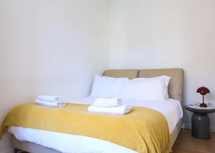 63 Letter - Sun-filled & Quiet With Elevator Access شقة *